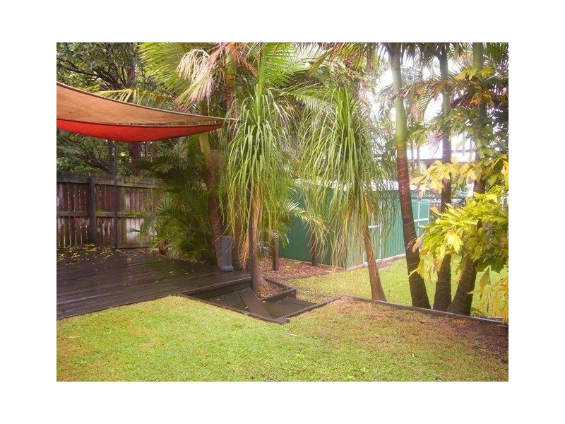 22 Stoneleigh St, Albion QLD 4010