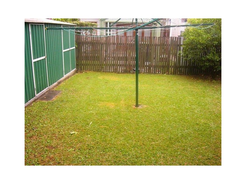 22 Stoneleigh St, Albion QLD 4010