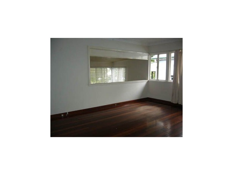 45 Wooloowin Ave, Wooloowin QLD 4030