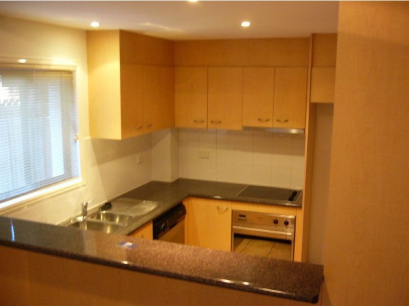 4/28 Bayliss Street, Toowong QLD 4066