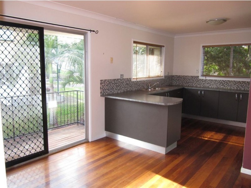 28 Loombah Cresent, Ferny Hills QLD 4055