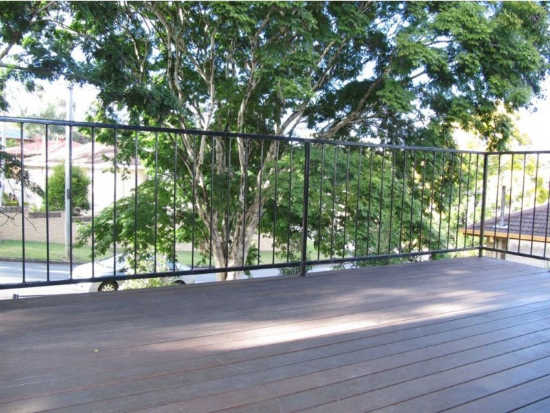 28 Loombah Cresent, Ferny Hills QLD 4055