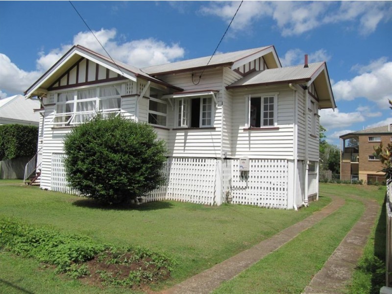 8 Bourne St, Clayfield QLD 4011