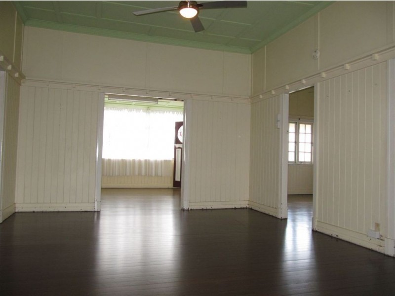 8 Bourne St, Clayfield QLD 4011