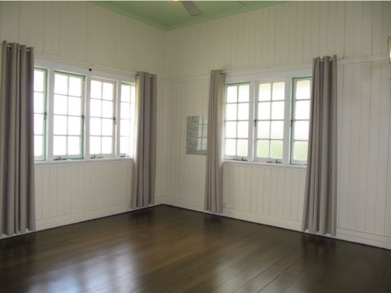 8 Bourne St, Clayfield QLD 4011