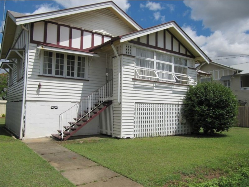 8 Bourne St, Clayfield QLD 4011