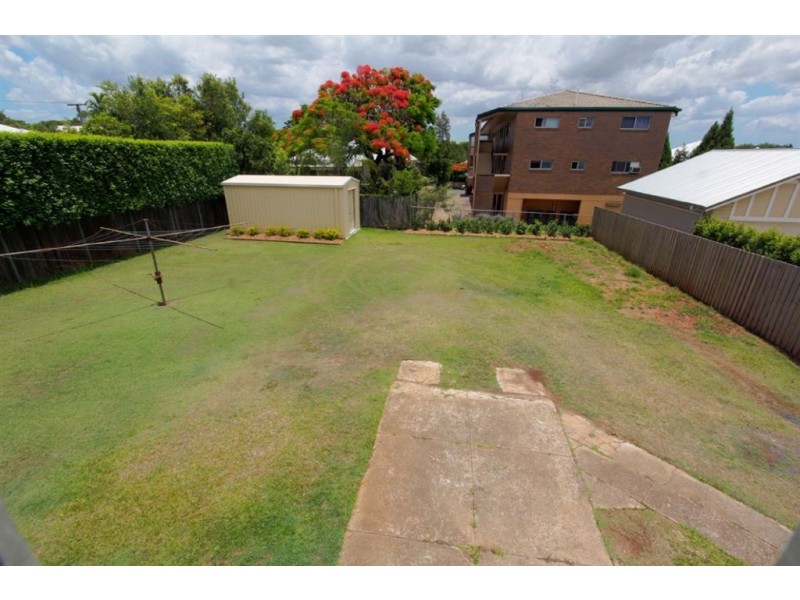 8 Bourne St, Clayfield QLD 4011