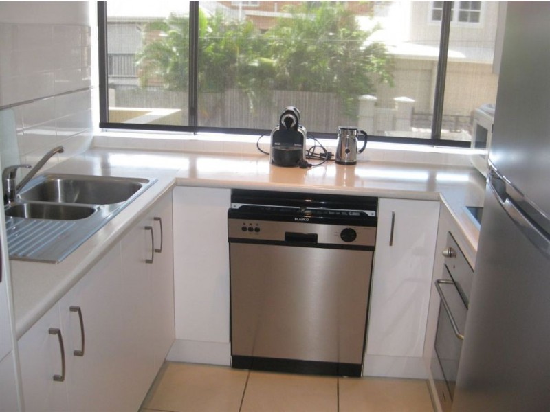 2/37 Montpelier St, Clayfield QLD 4011