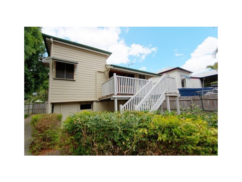 24 Hunt Street, Hamilton QLD 4007