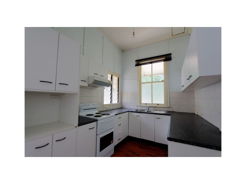 24 Hunt Street, Hamilton QLD 4007