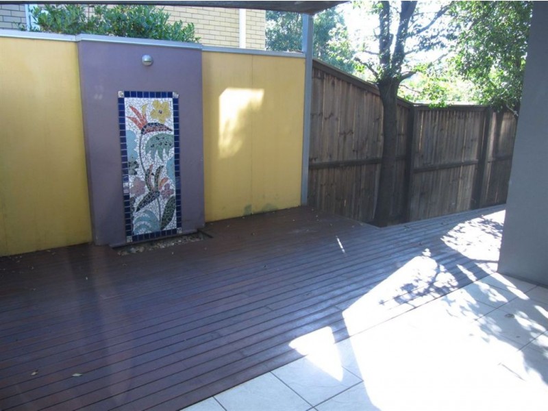 2/22 Wellington St, Wooloowin QLD 4030