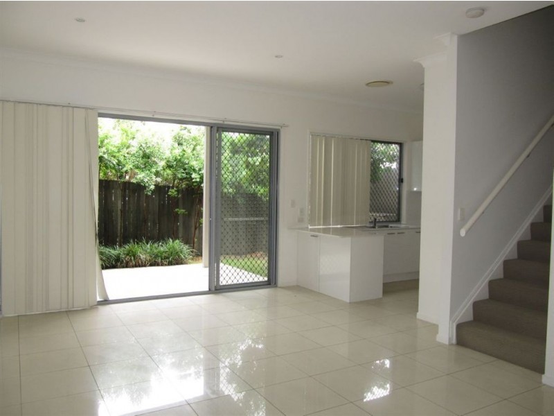 2/42 Julia Street, Wavell Heights QLD 4012