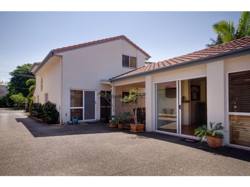 53 College Street, Hamilton QLD 4007