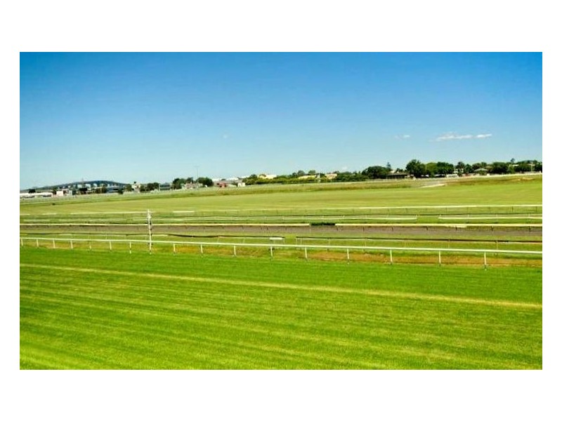 89 Raceview Avenue, Hendra QLD 4011