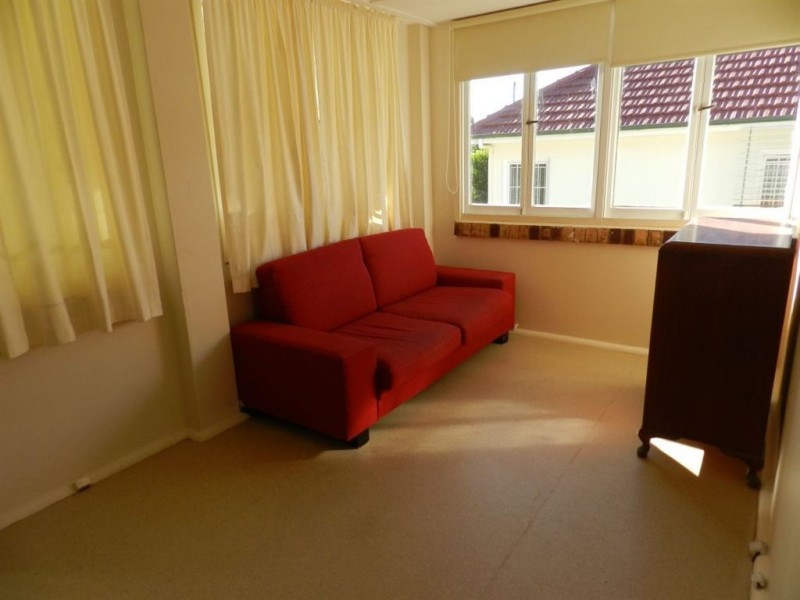 6 Highcrest Ave, Wavell Heights QLD 4012