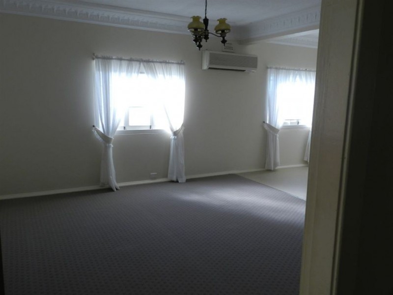 6 Highcrest Ave, Wavell Heights QLD 4012