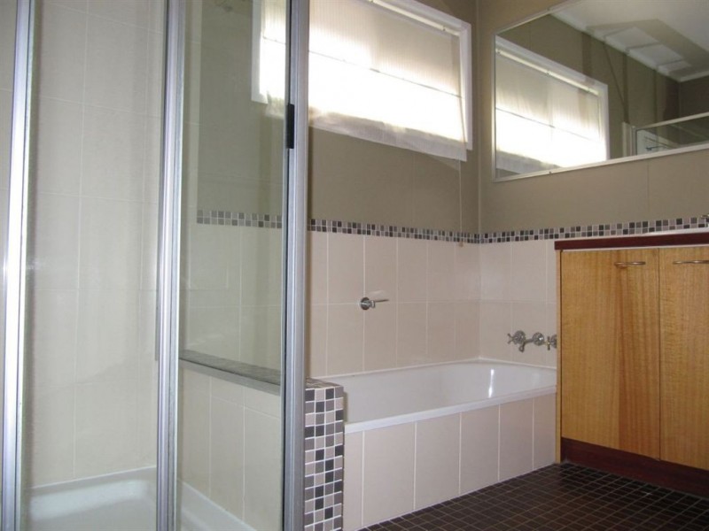 28 Loombah Cresent, Ferny Hills QLD 4055