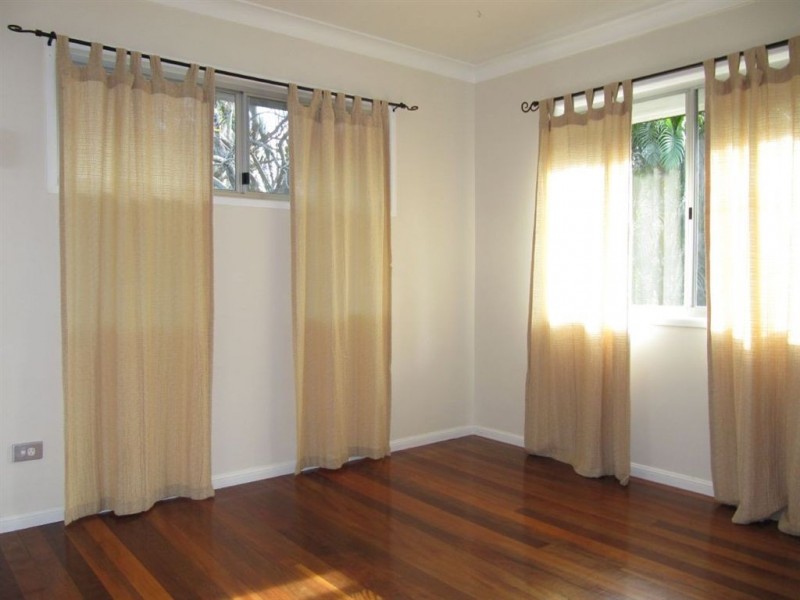 28 Loombah Cresent, Ferny Hills QLD 4055