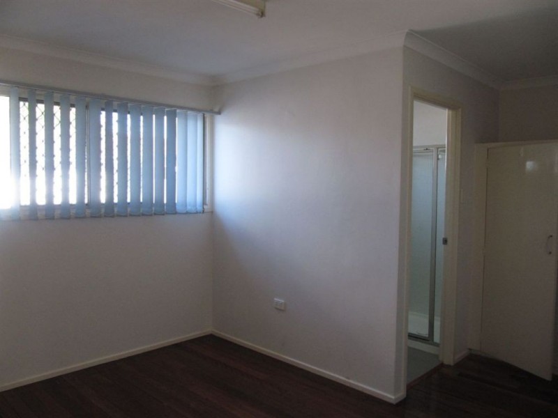 2/121 McLennan St, Wooloowin QLD 4030