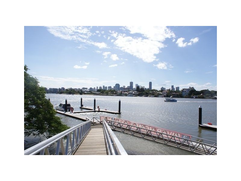 332/90 Wynnum Rd, Norman Park QLD 4170