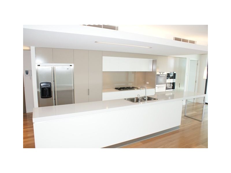 332/90 Wynnum Rd, Norman Park QLD 4170