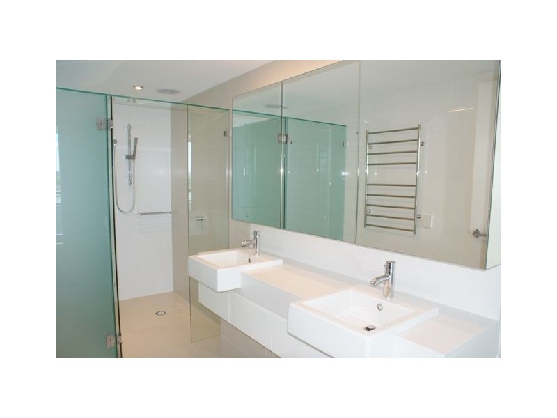 332/90 Wynnum Rd, Norman Park QLD 4170