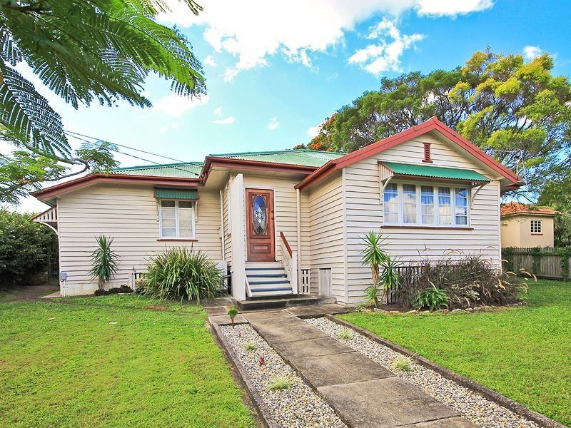 218 Edinburgh Castle Road, Wavell Heights QLD 4012