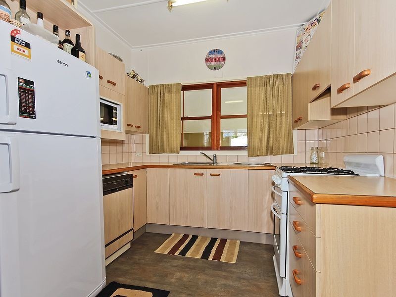 218 Edinburgh Castle Road, Wavell Heights QLD 4012