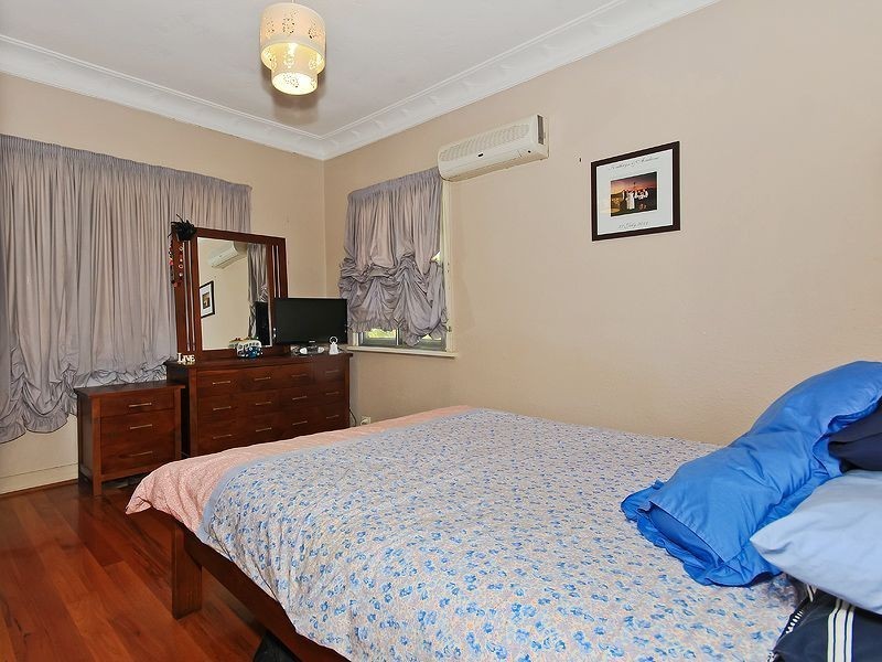 218 Edinburgh Castle Road, Wavell Heights QLD 4012