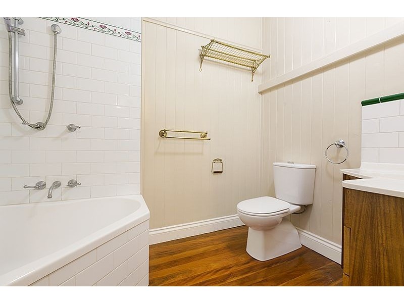 41 Grove Street, Albion QLD 4010