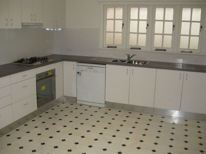 21 Clyde Rd, Herston QLD 4006