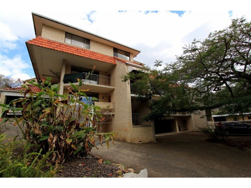 1/77 Sandford Street, St Lucia QLD 4067