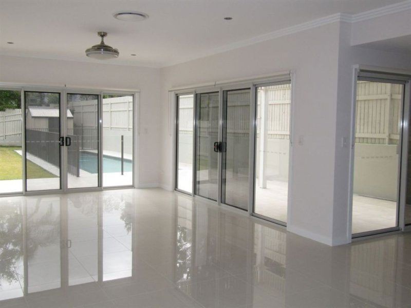 14 York St, Hamilton QLD 4007