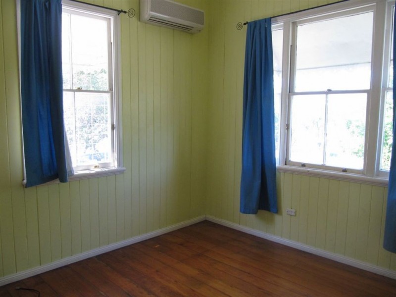 8 Thomas Street, Clayfield QLD 4011