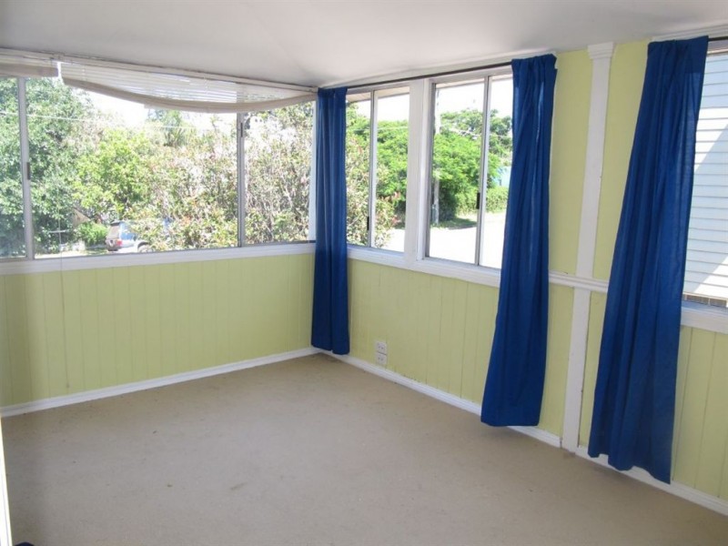 8 Thomas Street, Clayfield QLD 4011