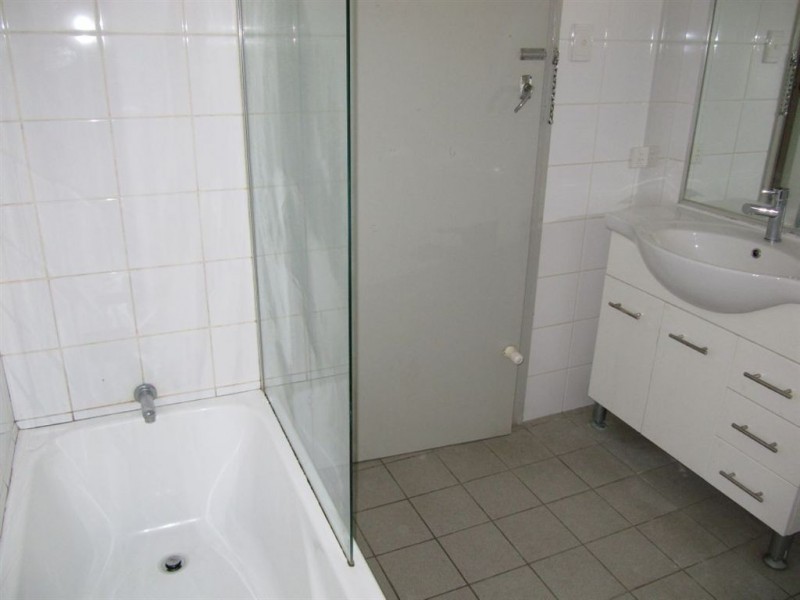 2/9 Alma Road, Clayfield QLD 4011