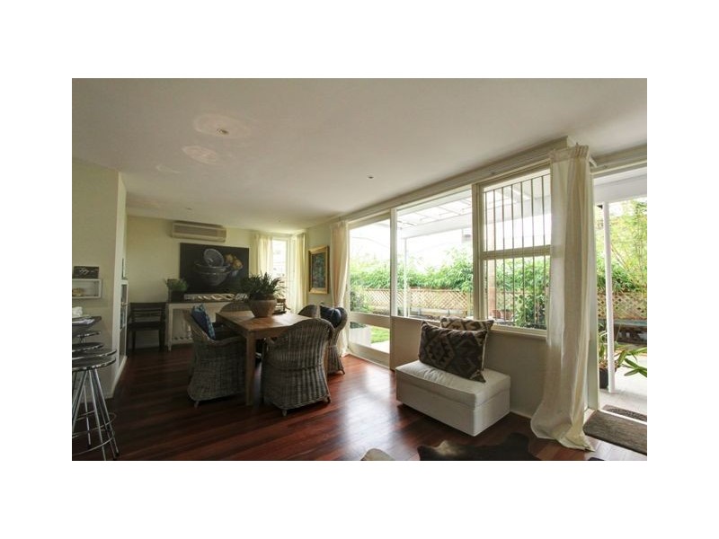 42 Langside Road, Hamilton QLD 4007
