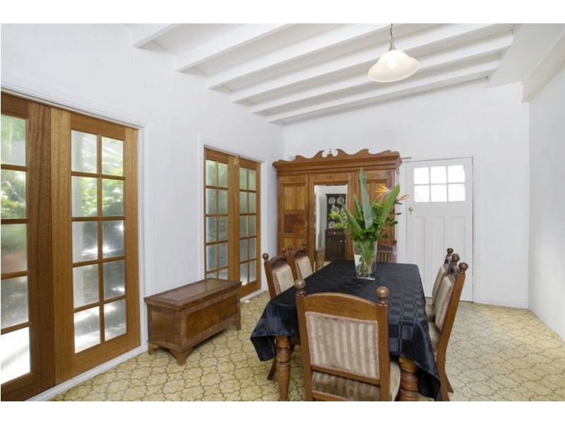 7 West Street, Highgate Hill QLD 4101