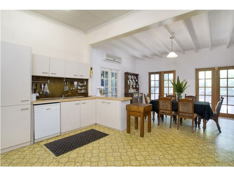 7 West Street, Highgate Hill QLD 4101