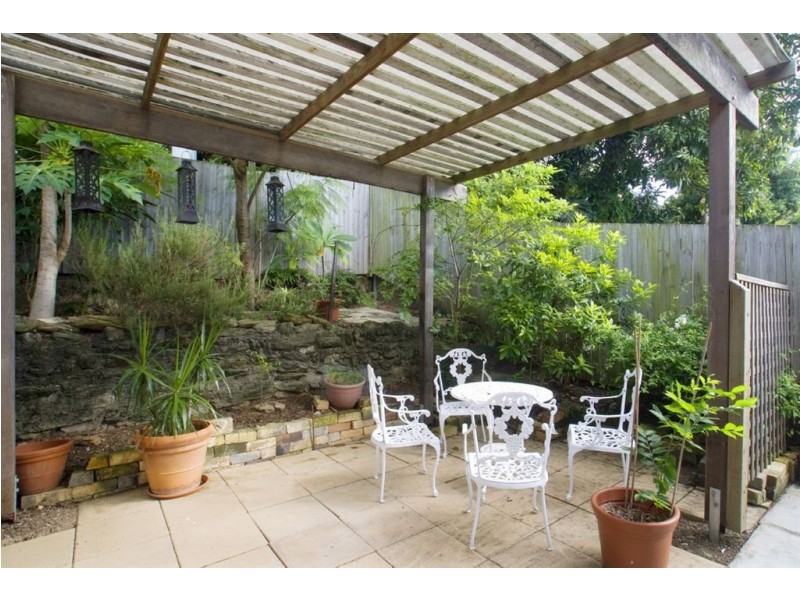 7 West Street, Highgate Hill QLD 4101