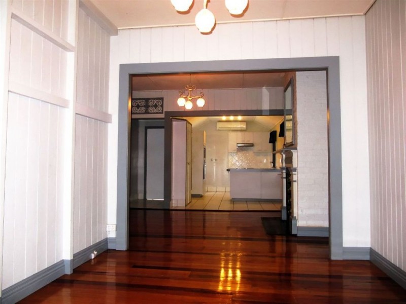 60 Hamilton Rd, Wavell Heights QLD 4012