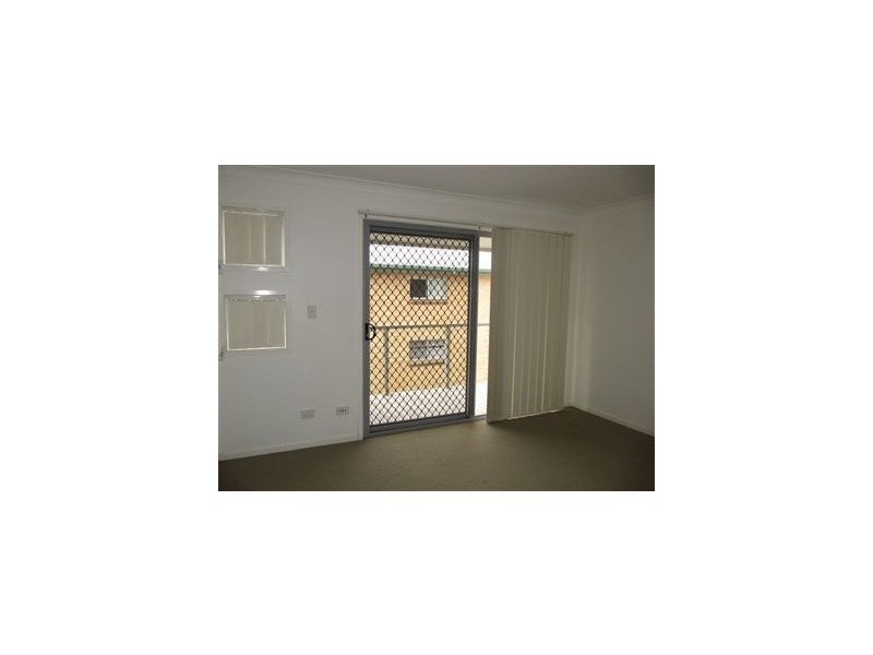 2/42 Julia St, Wavell Heights QLD 4012