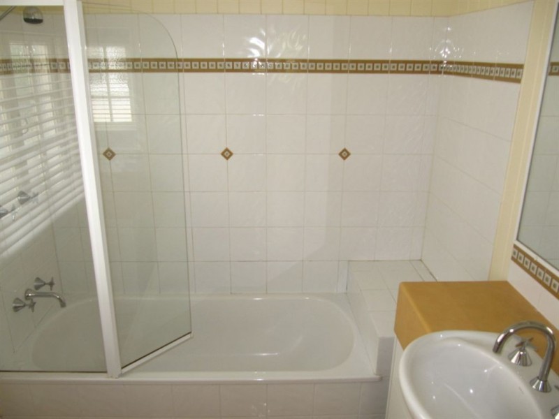 67 Bowen St, Windsor QLD 4030