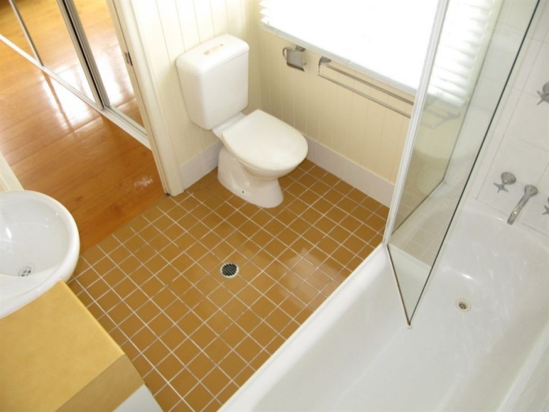 67 Bowen St, Windsor QLD 4030