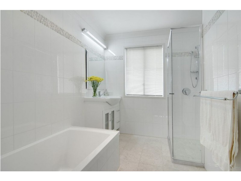 55 Junction Rd, Clayfield QLD 4011