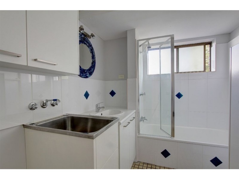 2/49 Railway Pde, Clayfield QLD 4011