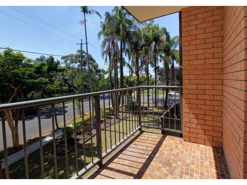 2/49 Railway Pde, Clayfield QLD 4011