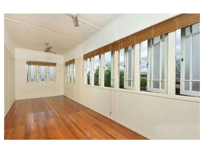 2 Dorames Street, Hendra QLD 4011