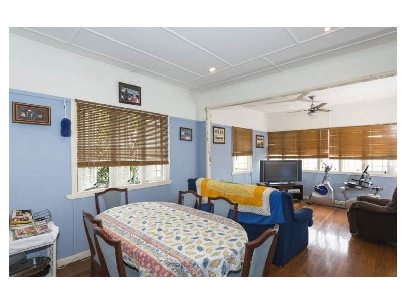 2 Dorames Street, Hendra QLD 4011