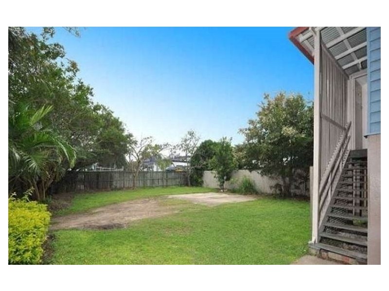 2 Dorames Street, Hendra QLD 4011